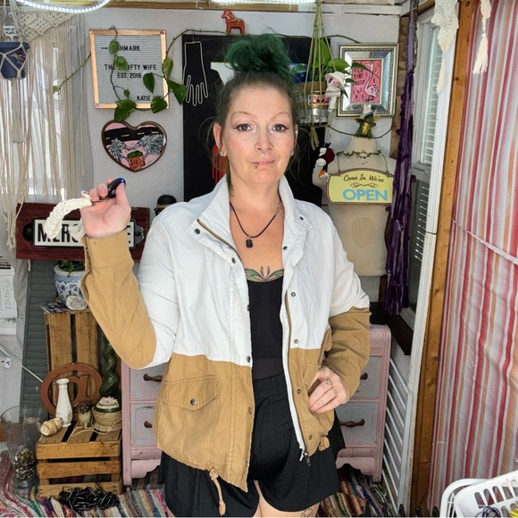 Sweet Wanderer Jackets & Blazers - Sweet Wanderer White and Tan Utility Jacket Size Large